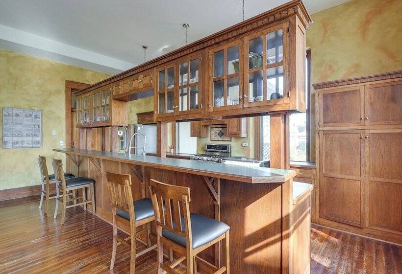 Renovated Schoolhouse W/ Piano & Private Deck!