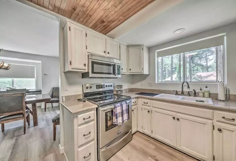 Central Ruidoso Retreat W/ Deck & Game Room!