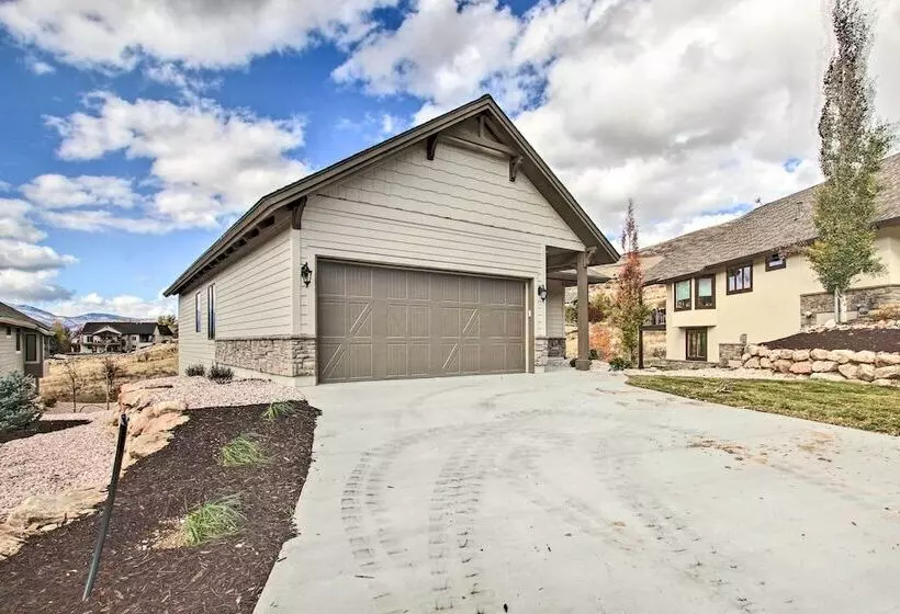 Scenic Eden Gem W/ Hot Tub ~ 6 Mi To Ski Area