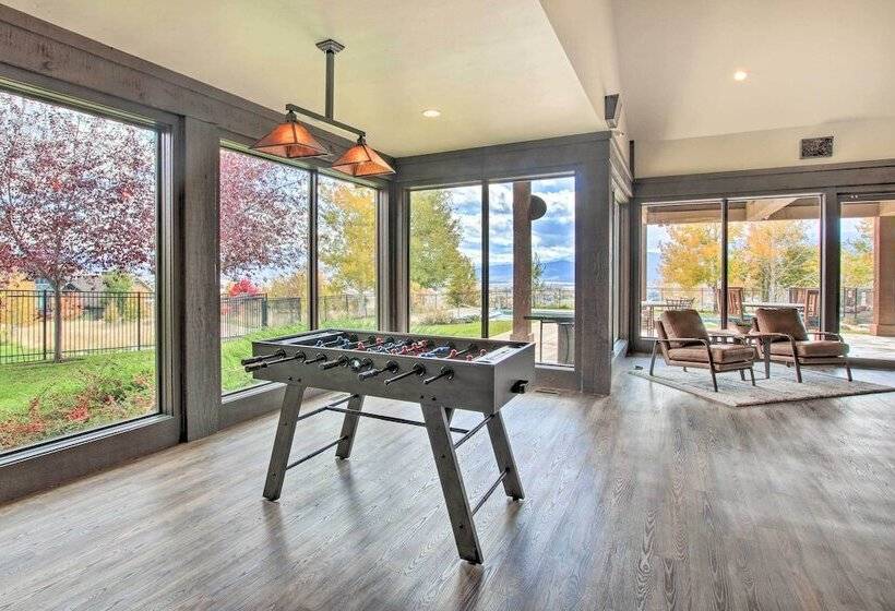 Scenic Eden Gem W/ Hot Tub ~ 6 Mi To Ski Area