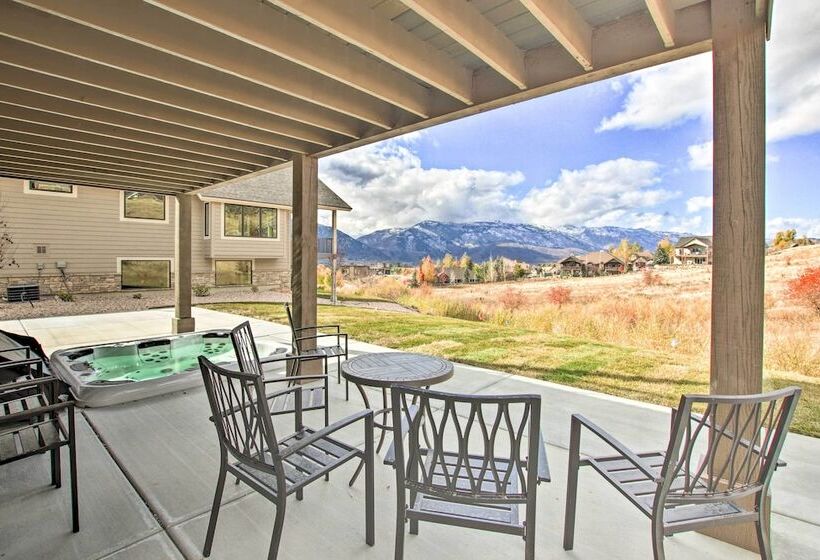 Scenic Eden Gem W/ Hot Tub ~ 6 Mi To Ski Area