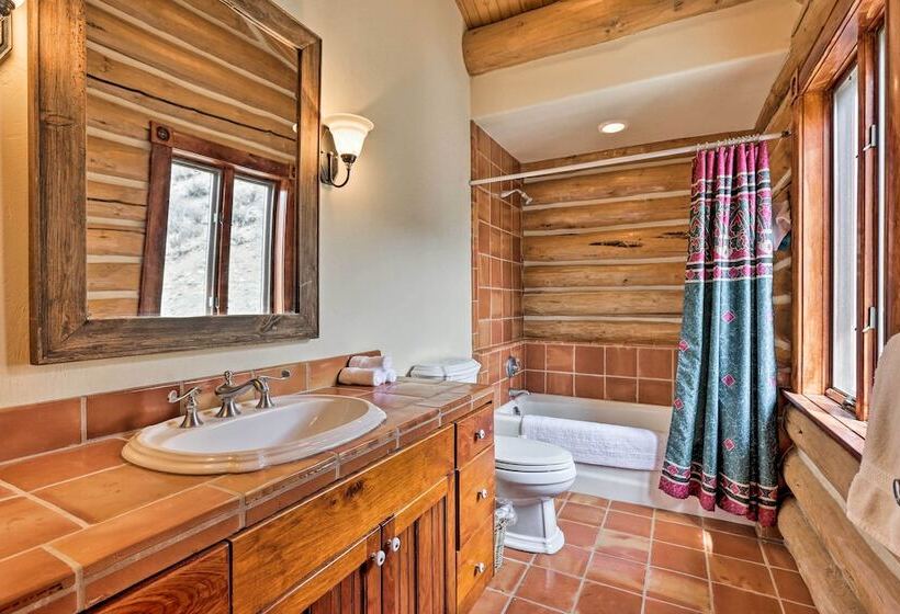 Secluded Mountain Cabin By Beaver Creek + Vail!