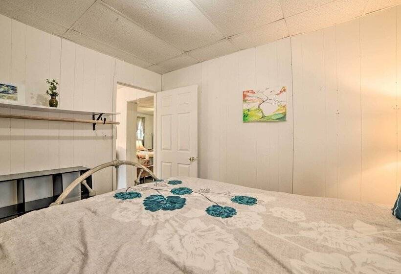 Serene Mcewen Cottage ~ 2 Mi To Golf Course!