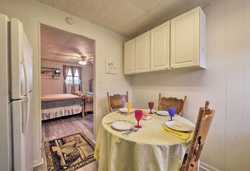 Serene Mcewen Cottage ~ 2 Mi To Golf Course!