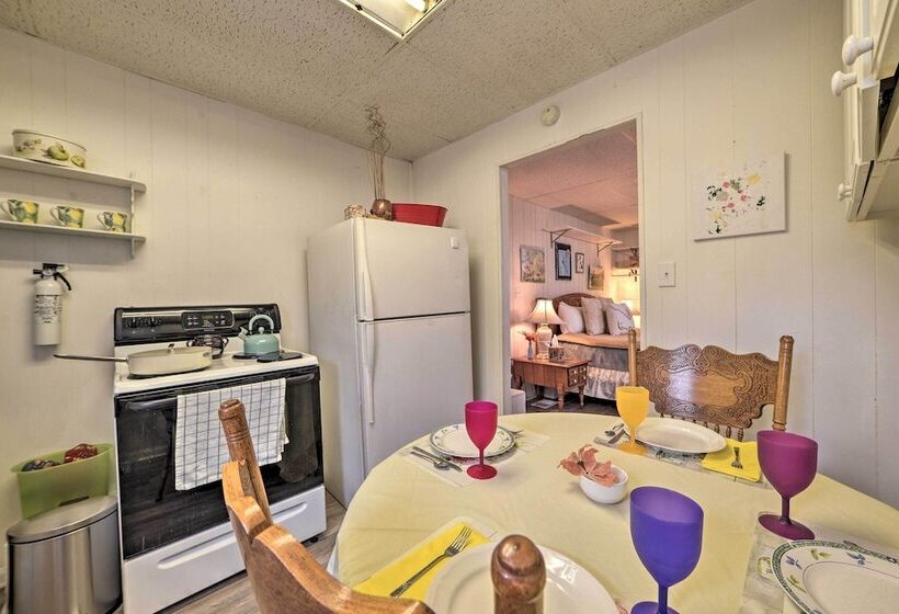 Serene Mcewen Cottage ~ 2 Mi To Golf Course!