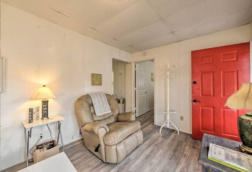 Serene Mcewen Cottage ~ 2 Mi To Golf Course!