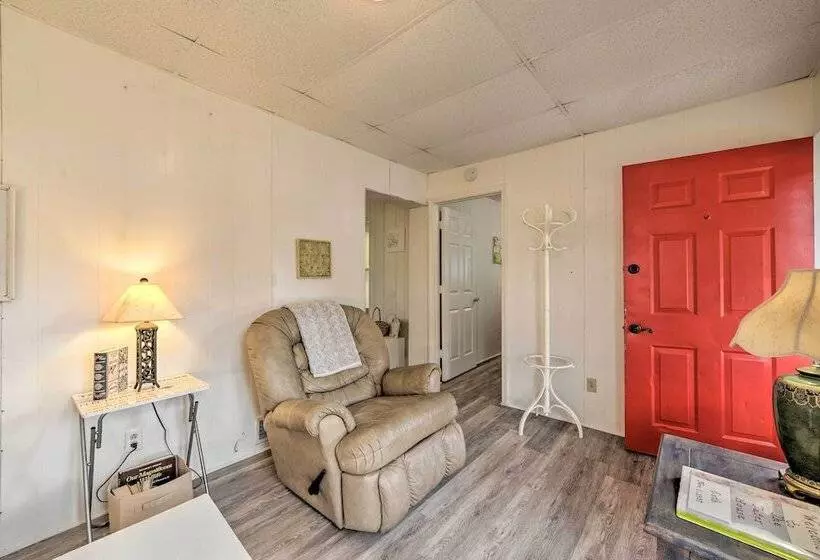 Serene Mcewen Cottage ~ 2 Mi To Golf Course!