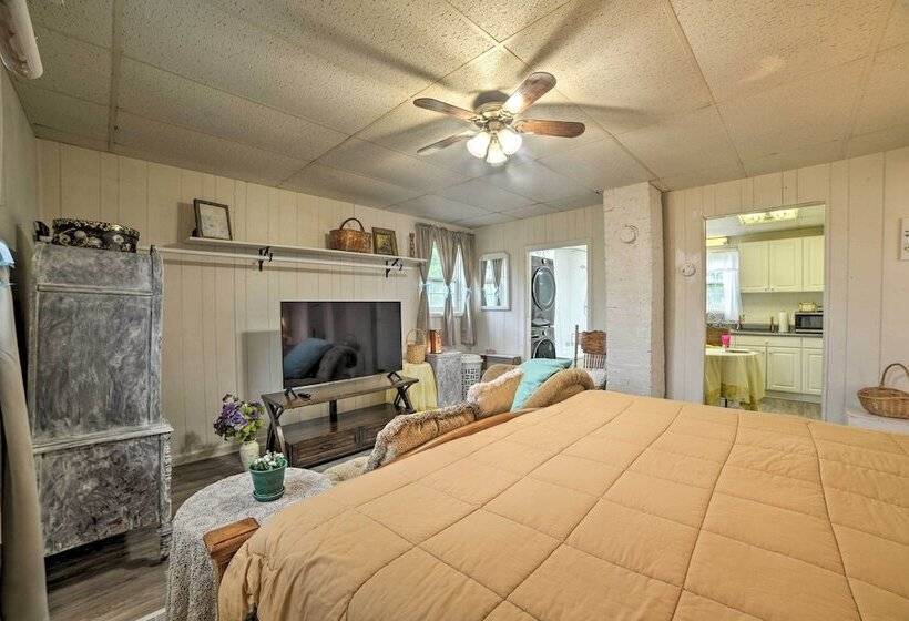 Serene Mcewen Cottage ~ 2 Mi To Golf Course!