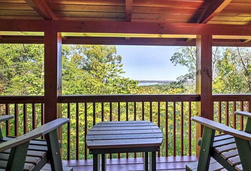 Sevierville Retreat: Private Hot Tub & Lake Views!