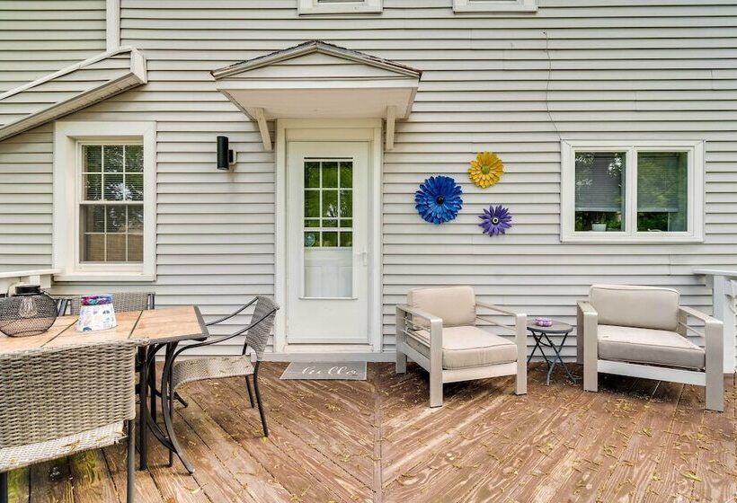 Sodus Point Home Walkable To Beach!