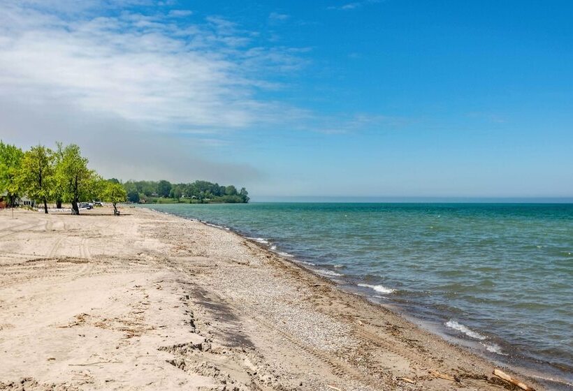 Sodus Point Home Walkable To Beach!