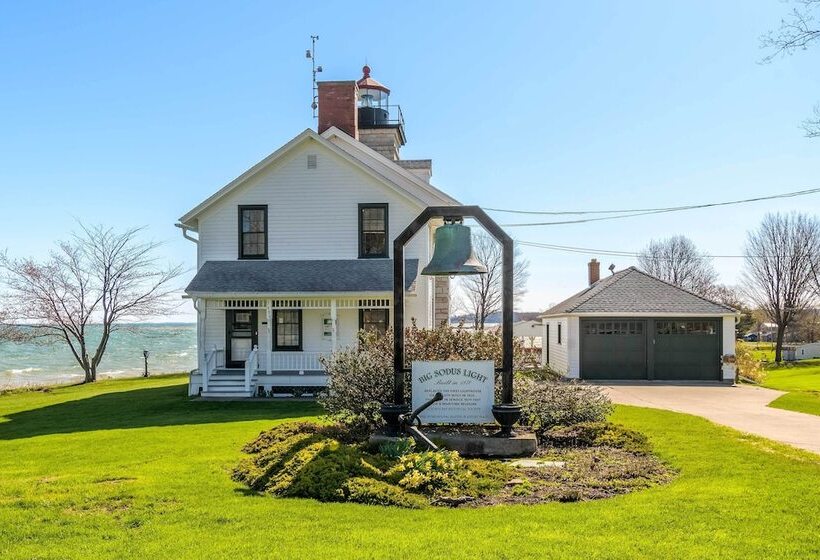 Sodus Point Home Walkable To Beach!