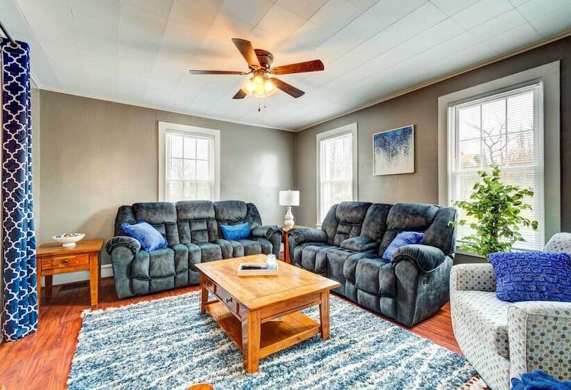 Sodus Point Home Walkable To Beach!