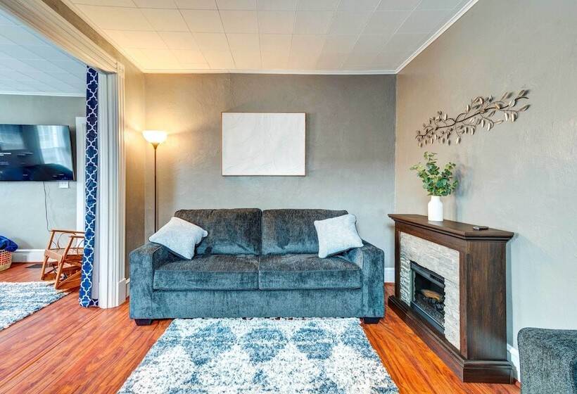 Sodus Point Home Walkable To Beach!