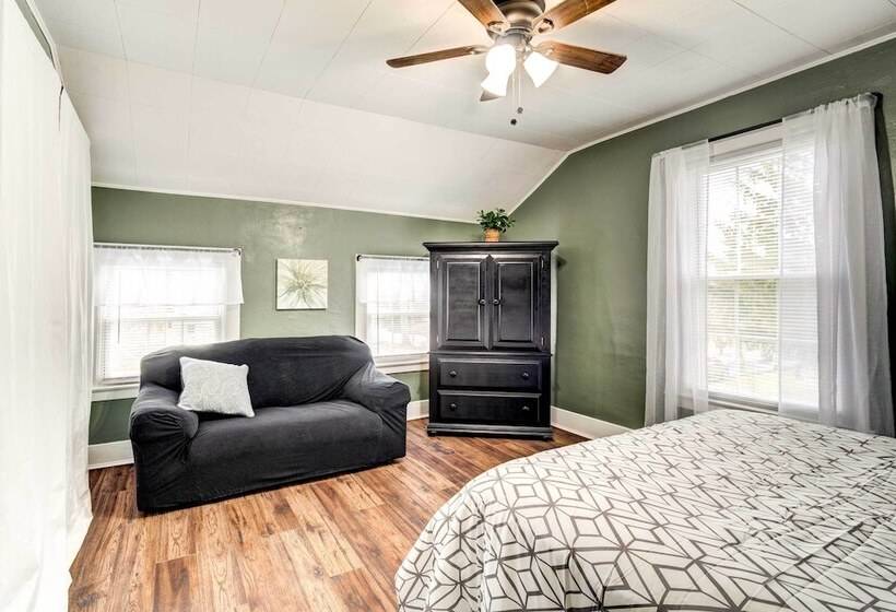 Sodus Point Home Walkable To Beach!