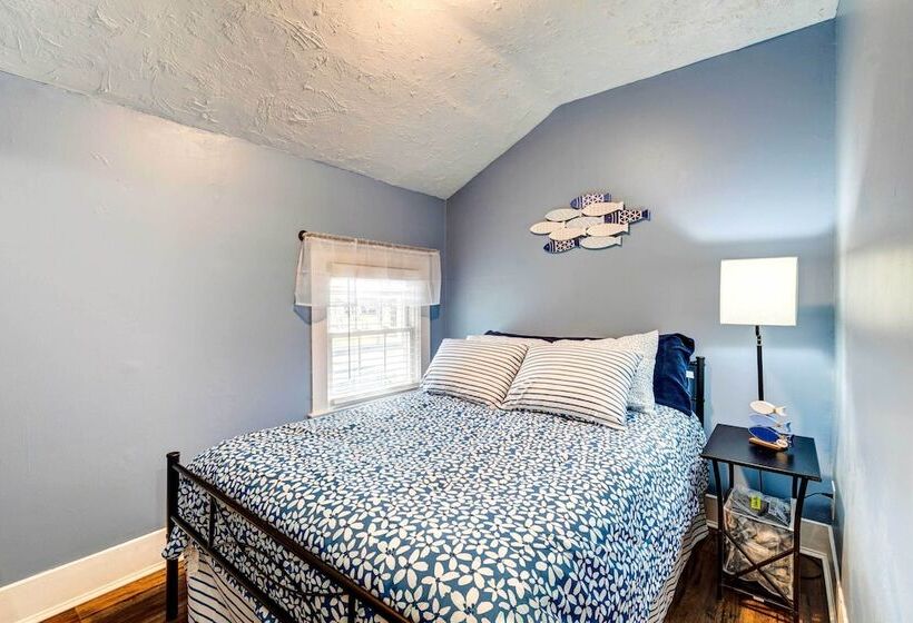 Sodus Point Home Walkable To Beach!