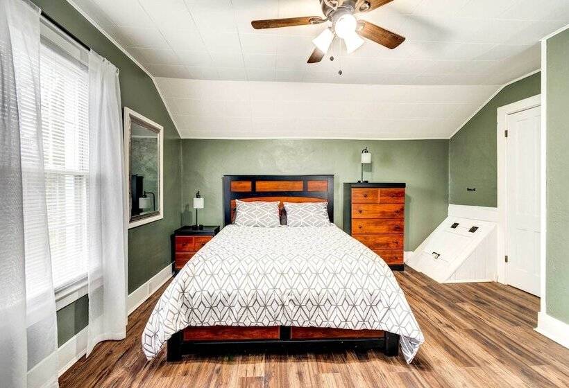 Sodus Point Home Walkable To Beach!