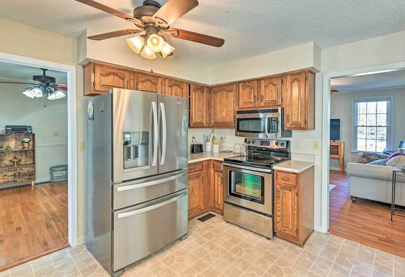 Spacious Mt Juliet Home W/ 1 Acre Yard!