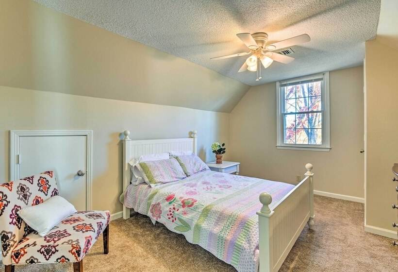 Spacious Mt Juliet Home W/ 1 Acre Yard!