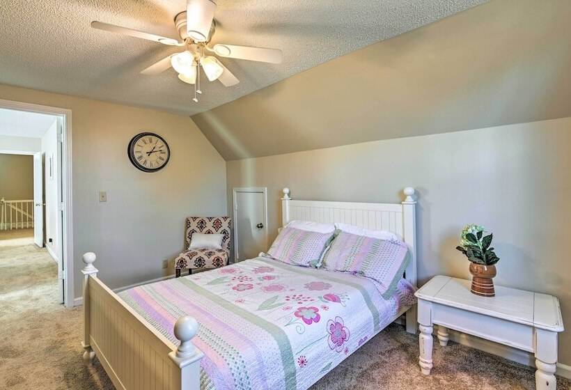 Spacious Mt Juliet Home W/ 1 Acre Yard!