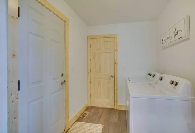 Spacious New Lisbon Home W/ Lake Access!