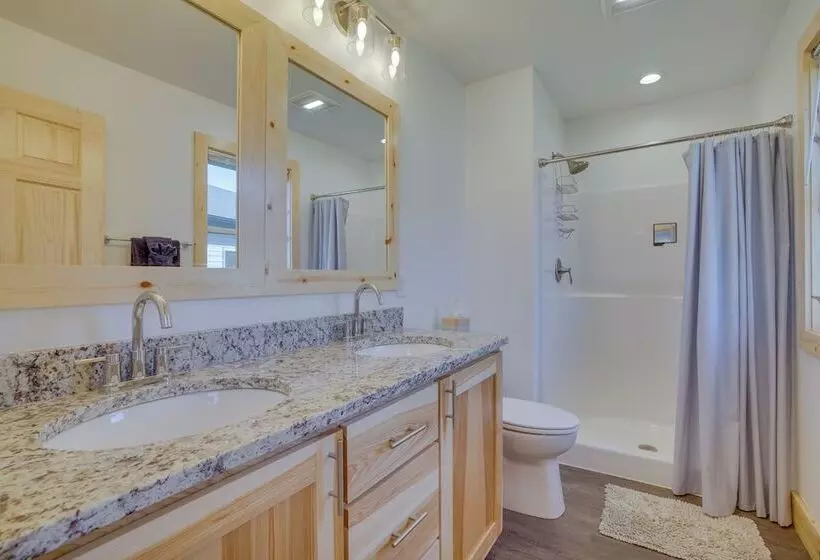 Spacious New Lisbon Home W/ Lake Access!