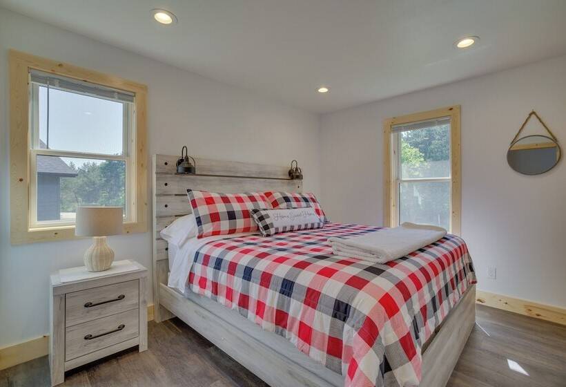 Spacious New Lisbon Home W/ Lake Access!