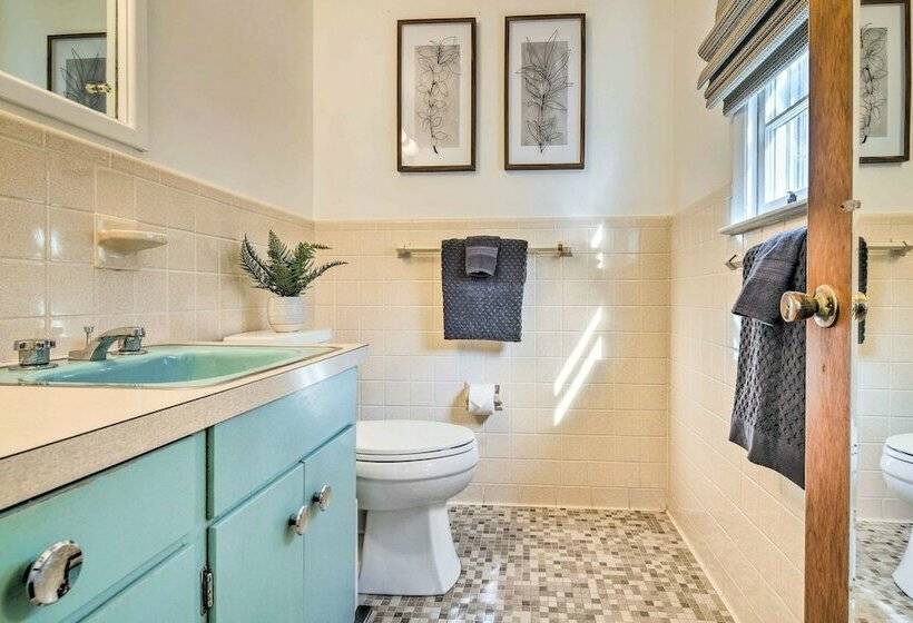 Lovely Hendersonville Home, Near Parks!