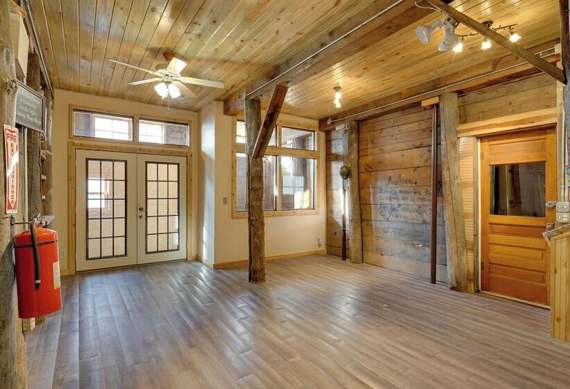 Unique Colorado Mountain Retreat: Near Pikes Peak!