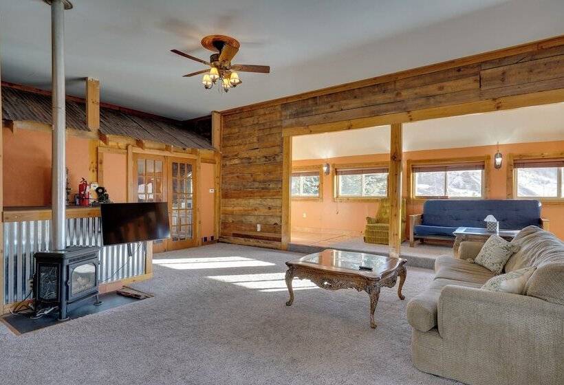 Unique Colorado Mountain Retreat: Near Pikes Peak!