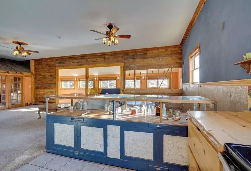 Unique Colorado Mountain Retreat: Near Pikes Peak!