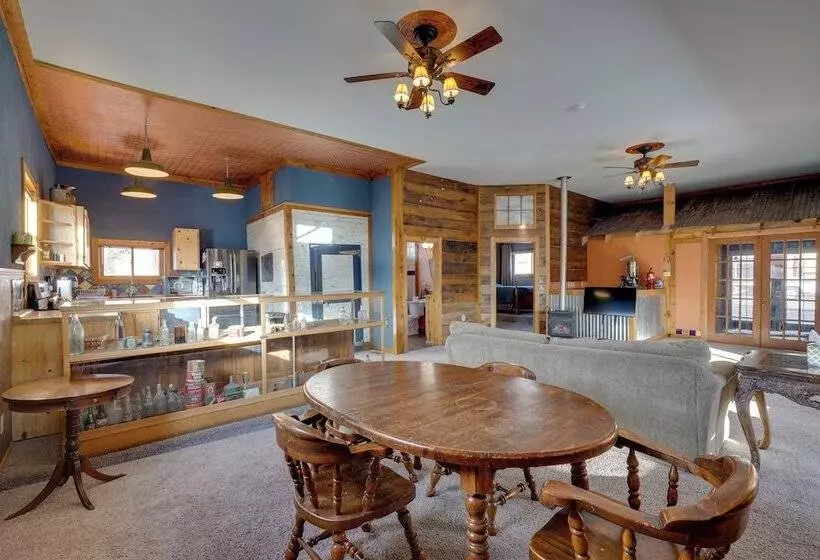 Unique Colorado Mountain Retreat: Near Pikes Peak!