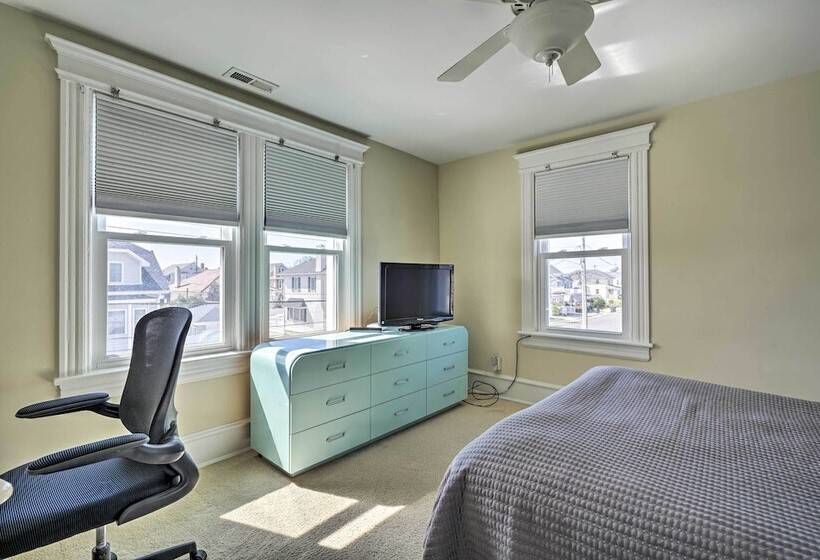 Ventnor City Retreat ~ 1 Block To Boardwalk!