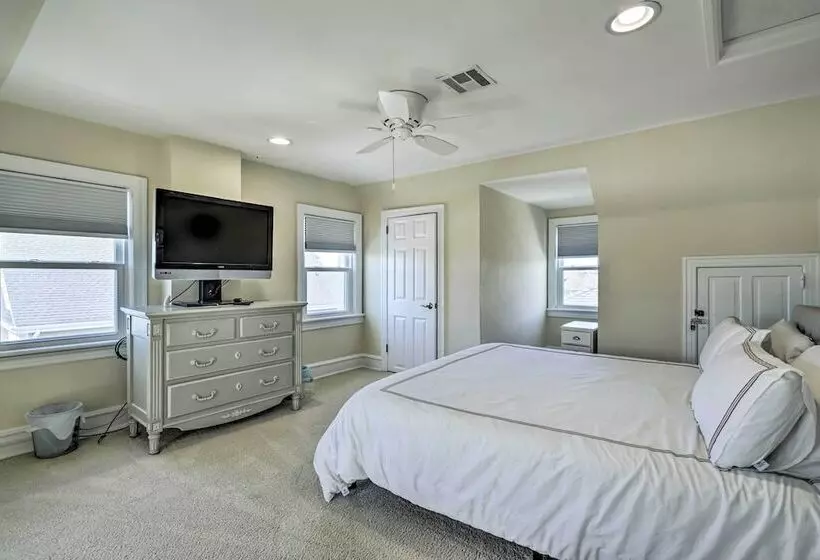 Ventnor City Retreat ~ 1 Block To Boardwalk!