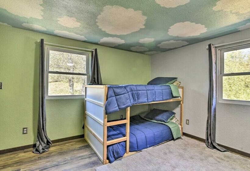 Washougal Country Escape Near Gorge Hikes!