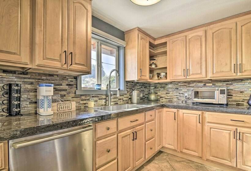 Washougal Country Escape Near Gorge Hikes!