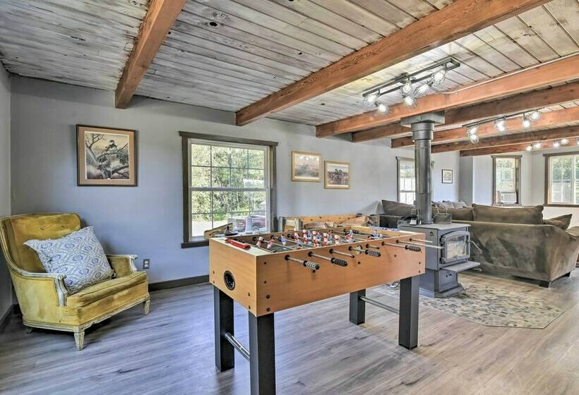 Washougal Country Escape Near Gorge Hikes!