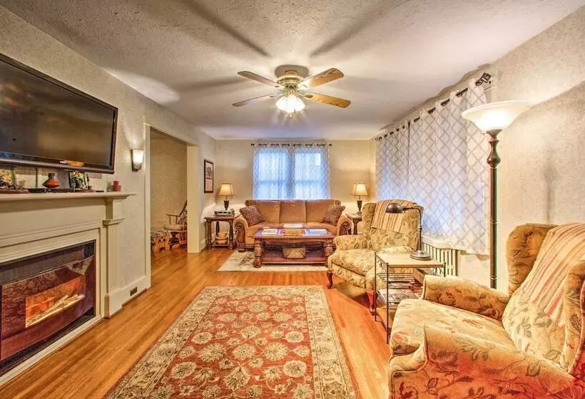 Whimsical Lancaster House W/porch, Near Amish Farm