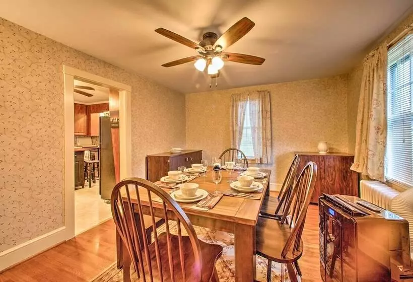 Whimsical Lancaster House W/porch, Near Amish Farm