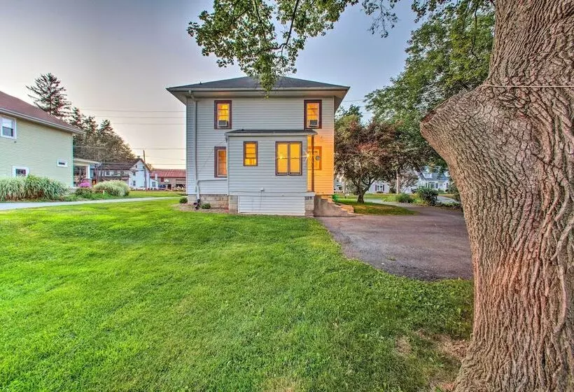 Whimsical Lancaster House W/porch, Near Amish Farm