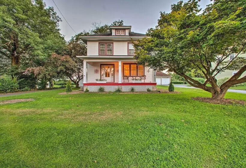 Whimsical Lancaster House W/porch, Near Amish Farm