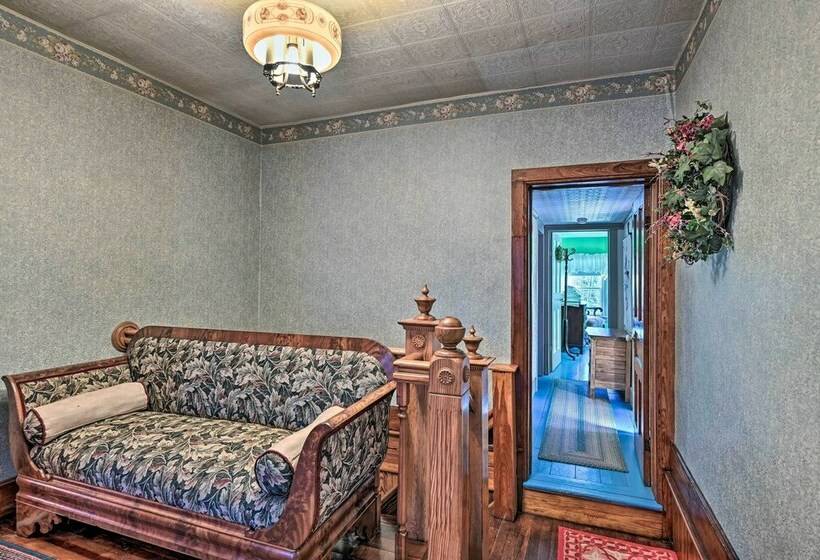 10 Mi To Gore Mountain: Home In Adirondack Park