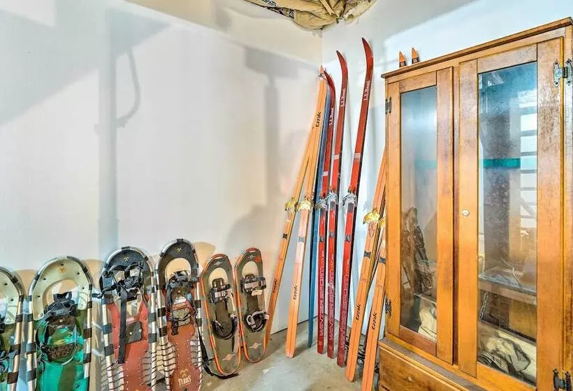 Andover Cabin Retreat W/ Hot Tub & Fireplace!