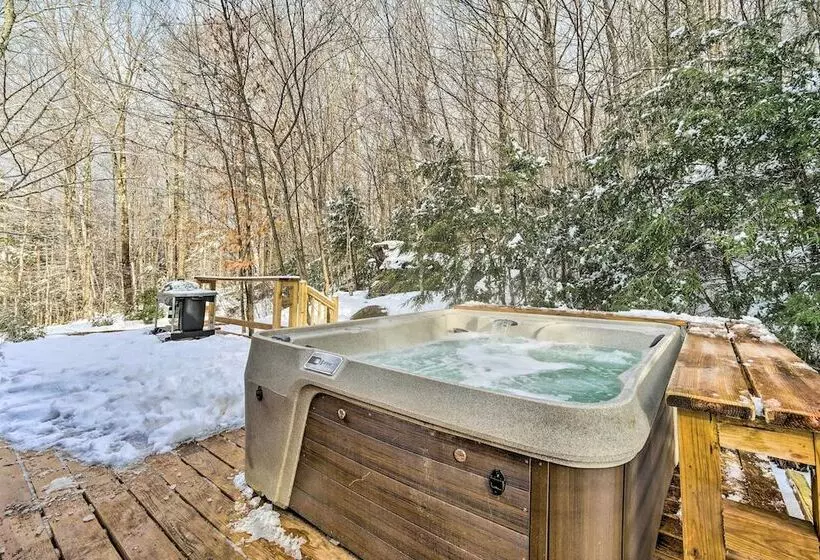 Andover Cabin Retreat W/ Hot Tub & Fireplace!