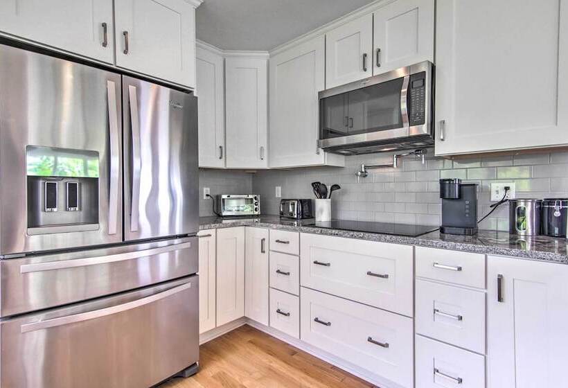 Bayfront Gem W/ Amazing Water Views + Pond!