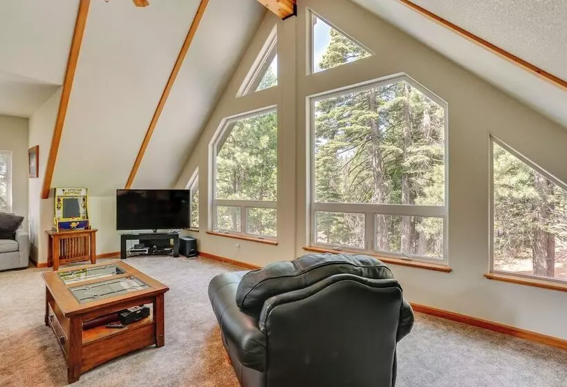 Pet Friendly California Cabin W/ Beach Access