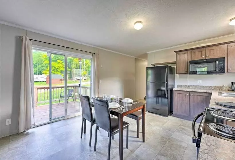 Cassopolis Cabin, Little Fish Lake On Site!