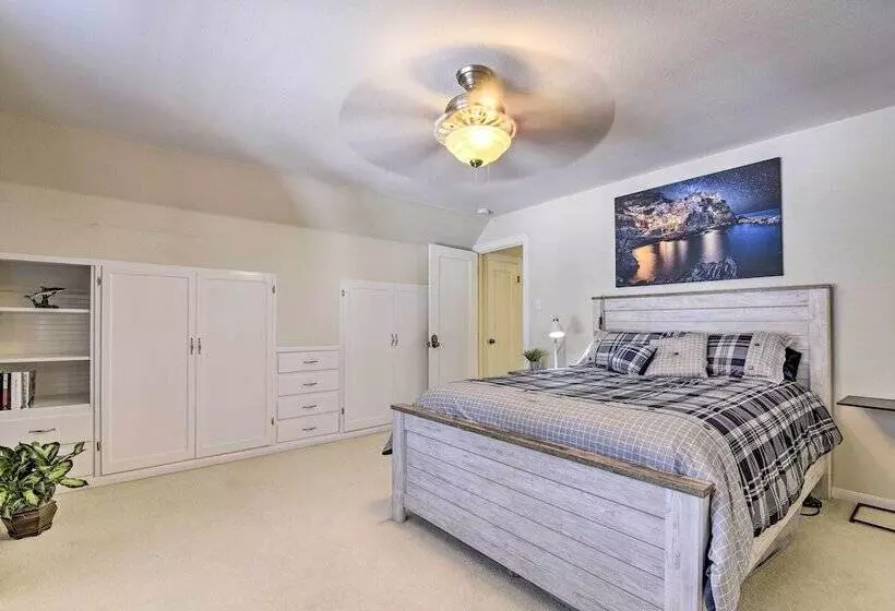 Charming Antioch Home W/ Private Yard + Grill