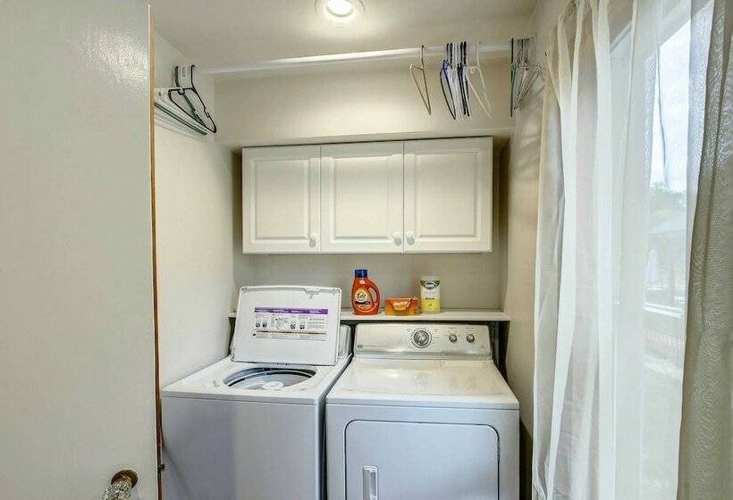 Charming Lake Winnebago Retreat: Dock & View!