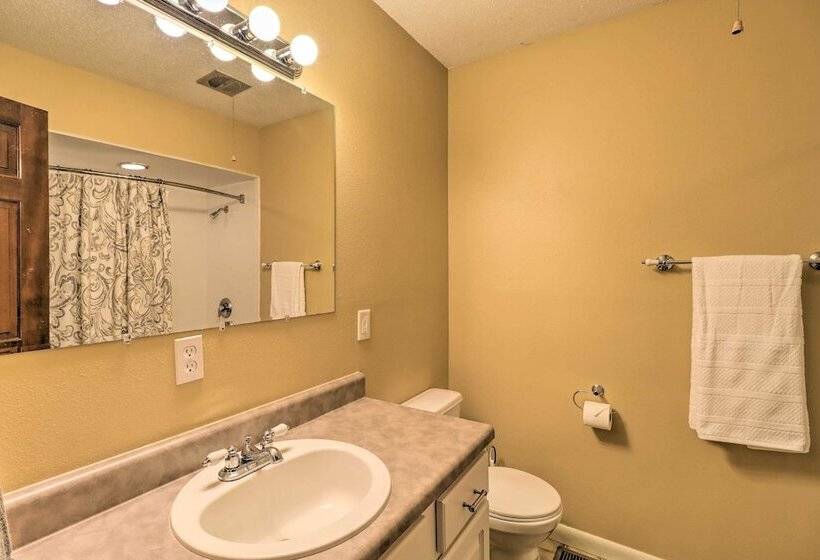 Charming Mountain Home Retreat W/ Lake Views!